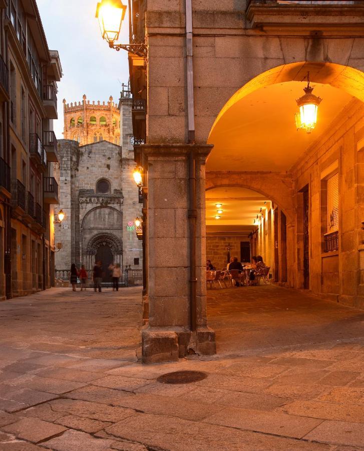 Home Las Burgas D&C Ourense Eksteriør bilde